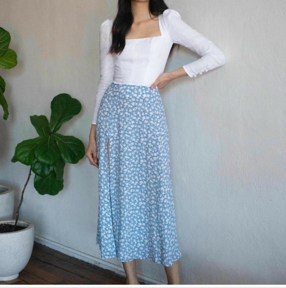 Reformation Zoe Skirt in Azzurro Light Blue White Floral Midi Slit High Rise - Picture 2 of 16